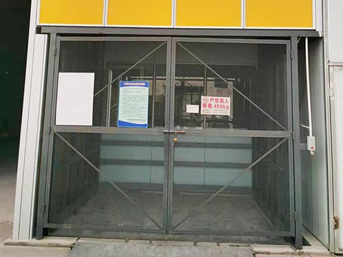 广州某日企签订会导轨式升降平台